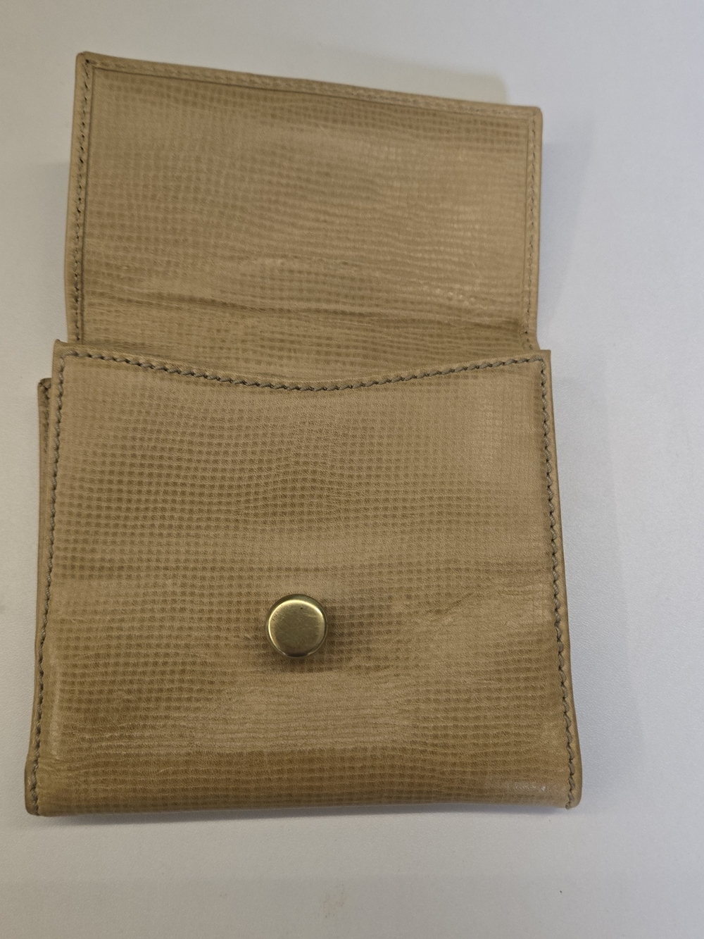 Vintage Gucci Tom Ford Hook Bi-Fold Wallet Tan - Good Hardware / As-Is - Picture 5 of 11